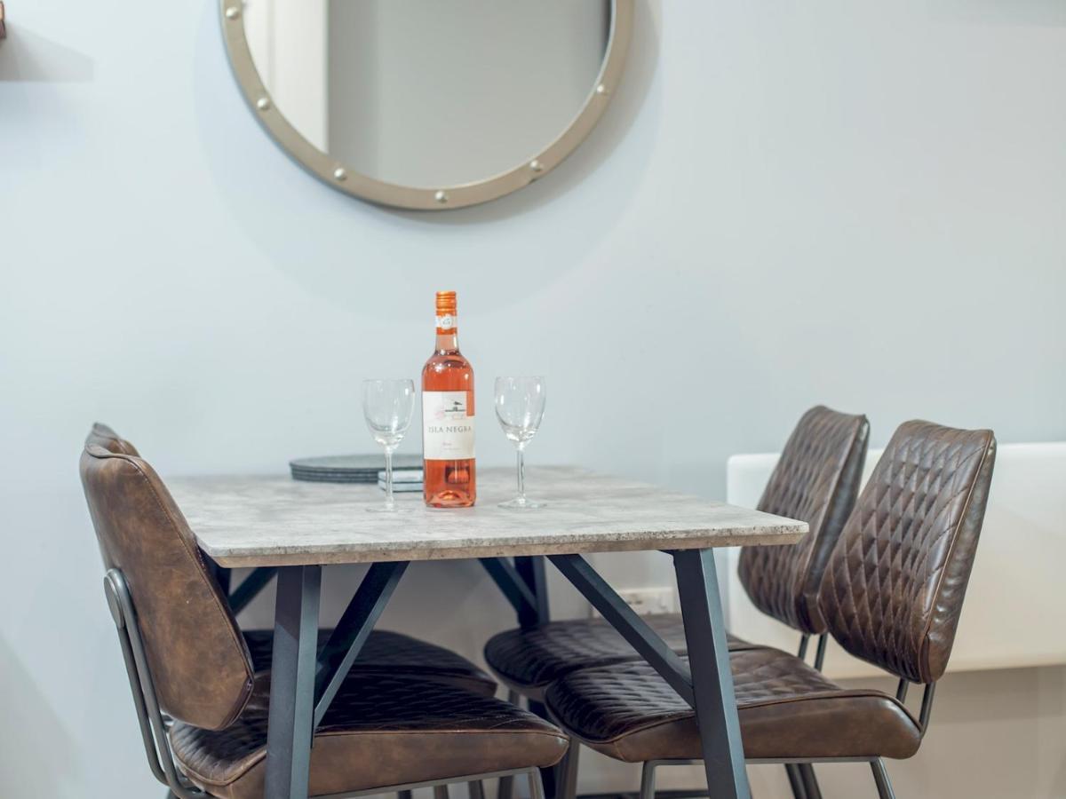 New Modern Apt In The City & Close To Stadiums 카디프 외부 사진
